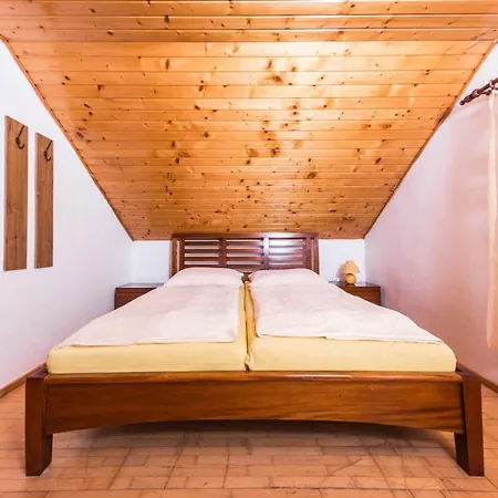 Nella Apartman Mýto pod Ďumbierom